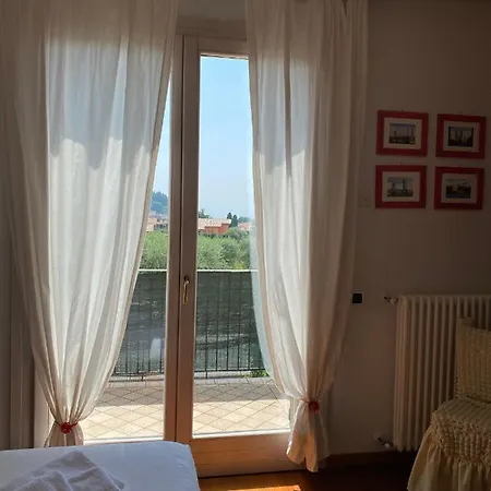 Apartment-rosella