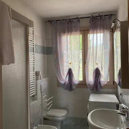 Apartment-rosella *